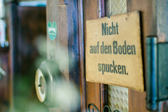 Kopie von NichtaufdenBodenspucken