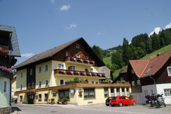 Landgasthof Willingshofer_Vorne Juli