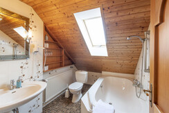 Landhaus 10 Badezimmer