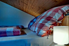 Schlafzimmer 5