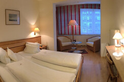 Room with loggia 06a