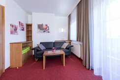 Wohnküche mit Couchgarnitur