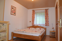 Schlafzimmer 2 mit Bad