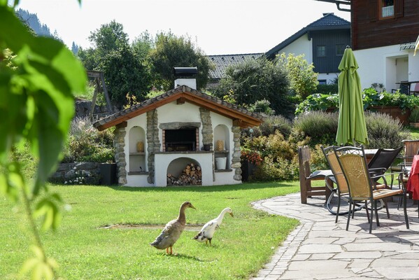 Lettmaierhof im Garten