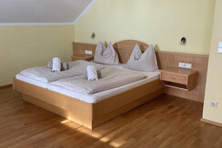 LH Familienzimmer vorne