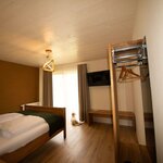 Photo of Double room, shower, toilet | © monschein