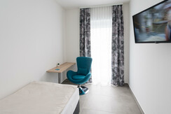Apt6 Schreibtisch NEU 