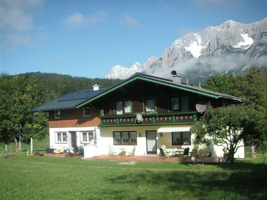 Unser Haus mitten im Grünen