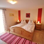 Photo of Apartment, separate toilet and shower/bathtub, 2 bed rooms | © Obst & Gästehof Brandl