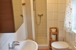 Badezimmer_im_Ferienhaus_Winzerst%c3%b6ckl