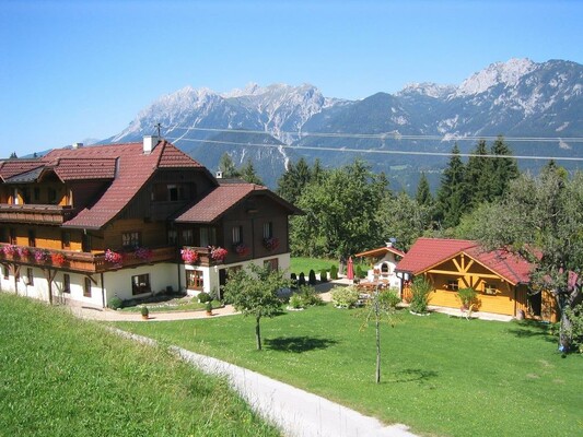 Ortnerhof Hausfoto Sommer