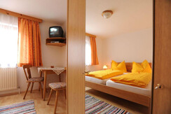 Blick-Stausee-Natur-Erholungs-Urlaub-in-der-Pensio