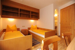 Familienzimmer-Natur-Erholungs-Urlaub-in-der-Pensi