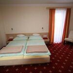 Photo of double room with shower, WC