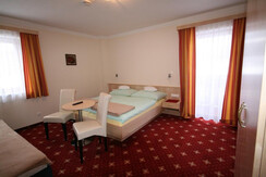 Pension Thorerhof_Dreibettzimmer im Zubau (1)