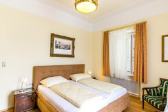 Gemütliches Doppelzimmer in der Villa Thalhof