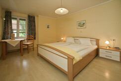 Pilgramhof-Fewo III - 1. Schlafraum Hofseite