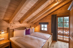 Almhuetten-Prenner Alm-Schlafzimmer-Obergeschoss_2