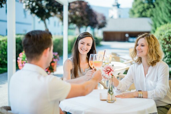 Café Fasching Fischbach - Terrasse | © (c) die mosbacher´s