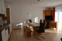 Appartement Putz - Küche-Essbereich