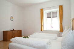 Raiffeisenhof Appartements Nr. 4 Doppelbett