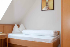 Raiffeisenhof Appartements Nr. 5 Einzelbett