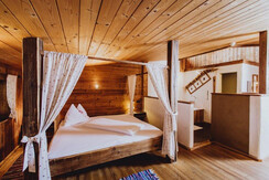 Ruck a bisserl zuwa Zimmer