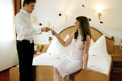 Schlafzimmer mit Pärchen