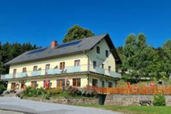 Roschitzhof Ansicht von der Straße (Groß)