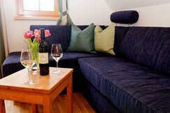 Rothschädl Balkonzimmer Couch