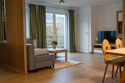 Wohnzimmer mit Terrassentüre