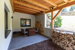 Überdachte Terrasse des Apartment