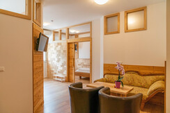 Hotel Bärenwirt_Fewo Romantik Planai_Wohnraum