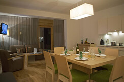 sportappartements__bad_mitterndorf__esstisch