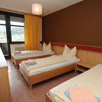 Photo of room with 4 beds-shower or bath tube, WC