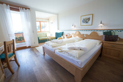 Landhotel Spreitzhofer_Doppelzimmer mit Loggia 1