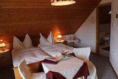 Doppelzimmer mit Balkon