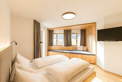 mariandl-30_screen_1920p