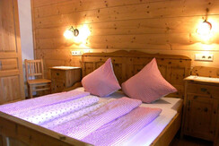 Schlafen im Zirbenbett