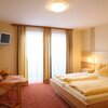 Photo of double room with shower, WC