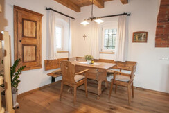 Troadkammer am Tunauberg Essecke