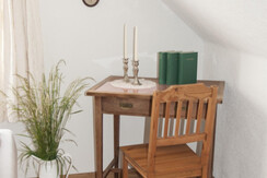 Troadkammer am Tunauberg Schreibtisch