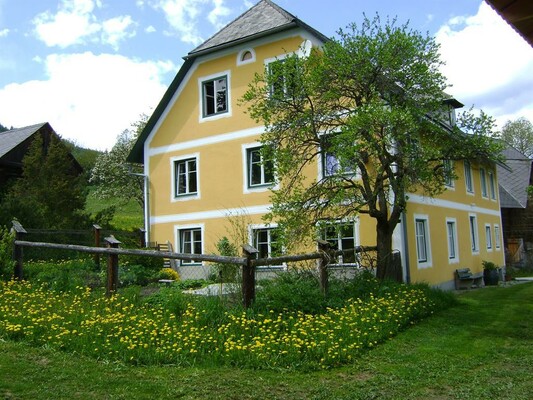 Roath-Hof im Sommer | © Hilde Dorfer, Roath-Hof