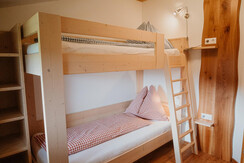 Stockbett, © Kamsker, Foto: nixxipixx