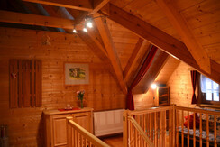 Stiegenaufgang mit Vorraum