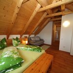 Photo of Twin room, bath, toilet, facing the garden | © Fam. Hechtl