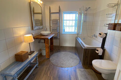 Varm-Kellerstoeckl-Bad-Master-tota-Lichtl-h-1200