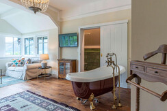 Villa Oberon, Bad Aussee, freistehende Badewanne