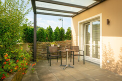 Villa zur Schmied'n Sitzgelegenheit vor der Tür