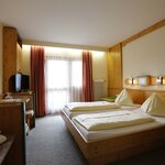 Photo of Double room "Dachstein" with balcony, shower, toilet